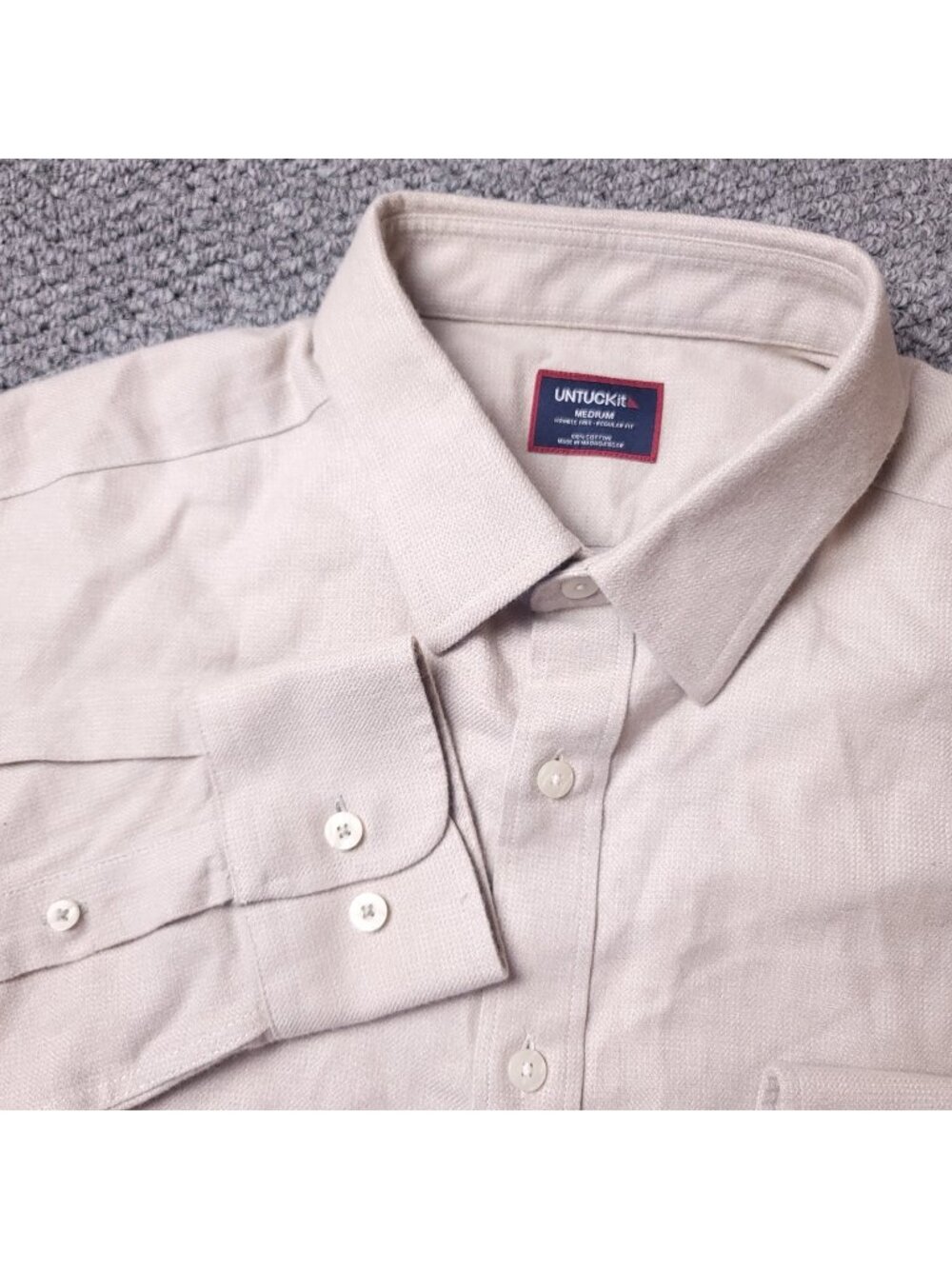 UNTUCKit Veneto Shirt Mens M Medium Button Long Sleeve Light Tan Cotton